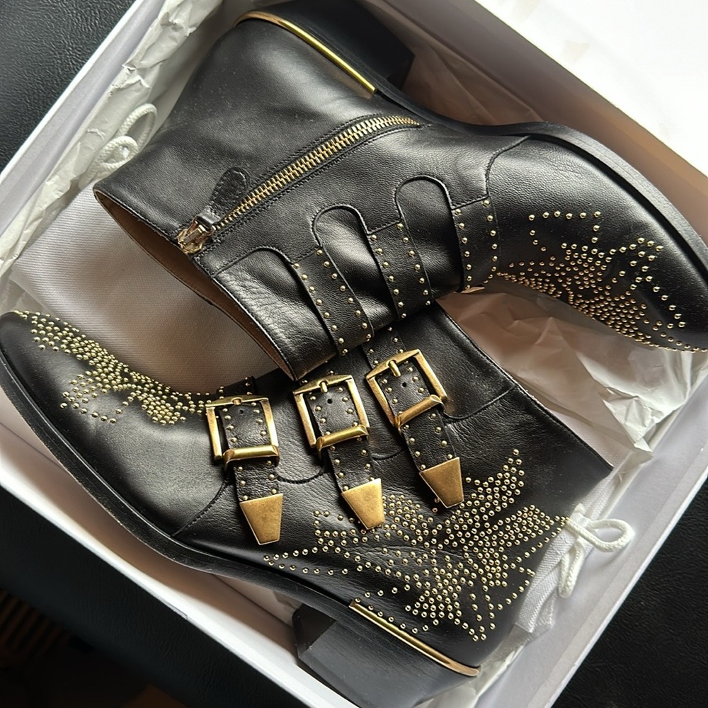CHLOE SUSANNA Black Studded Booties size 38